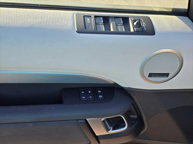2025 Land Rover Discovery P360 Dynamic SE