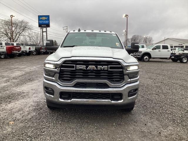 2026 RAM Ram 3500 Chassis Cab RAM 3500 TRADESMAN CREW CAB CHASSIS 4X4 60 CA
