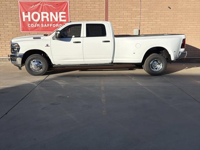 2026 RAM Ram 3500 RAM 3500 TRADESMAN CREW CAB 4X2 8 BOX