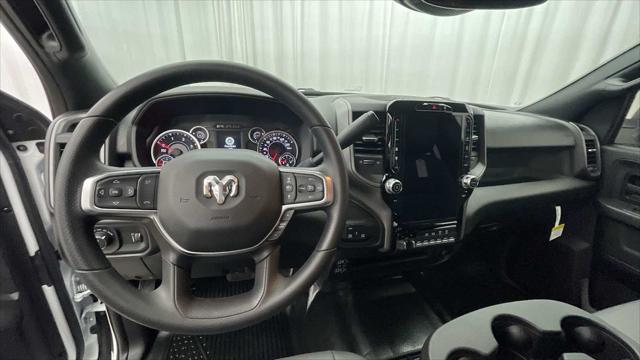 2026 RAM Ram 3500 RAM 3500 TRADESMAN CREW CAB 4X4 64 BOX