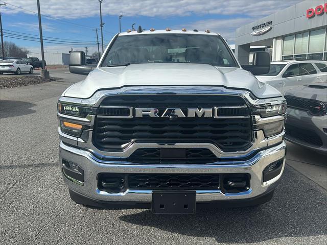 2026 RAM Ram 3500 Chassis Cab RAM 3500 TRADESMAN CREW CAB CHASSIS 4X4 60 CA 2026 RAM Ram 3500 Chassis Cab RAM 3500 TRADESMAN CREW CAB CHASSIS 4X4 60 CA