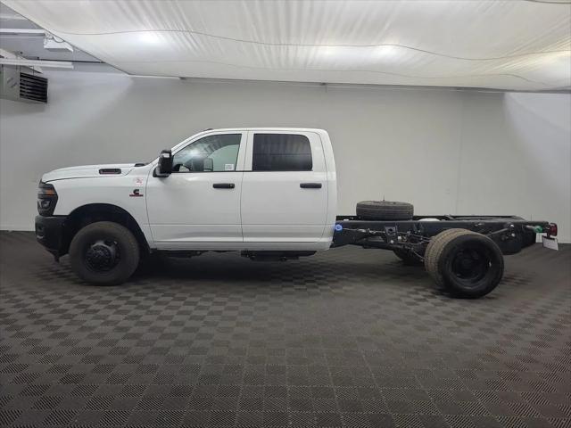 2026 RAM Ram 3500 Chassis Cab RAM 3500 TRADESMAN CREW CAB CHASSIS 4X4 60 CA