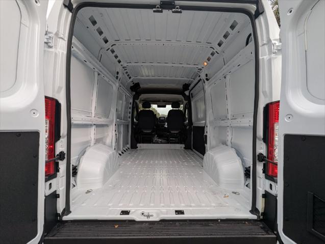2026 Ram ProMaster Cargo Van Tradesman High Roof 136 WB w/Pass Seat
