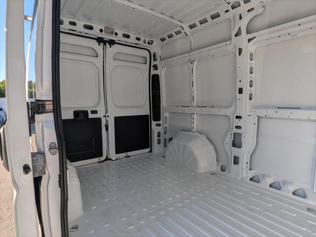 2026 Ram ProMaster Cargo Van Tradesman High Roof 136" WB w/Pass Seat