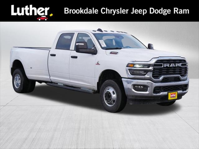 2026 RAM Ram 3500 RAM 3500 TRADESMAN CREW CAB 4X4 8 BOX