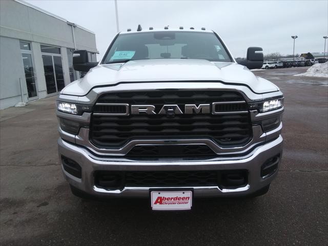 2026 RAM Ram 3500 Chassis Cab RAM 3500 TRADESMAN CREW CAB CHASSIS 4X4 60 CA