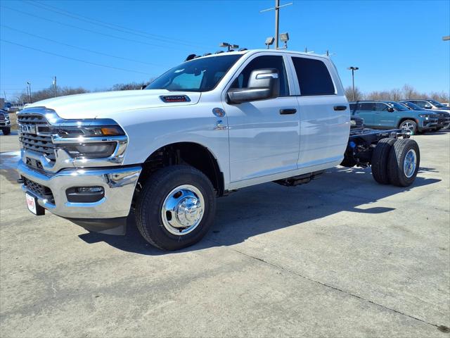 2026 RAM Ram 3500 Chassis Cab RAM 3500 TRADESMAN CREW CAB CHASSIS 4X4 60 CA
