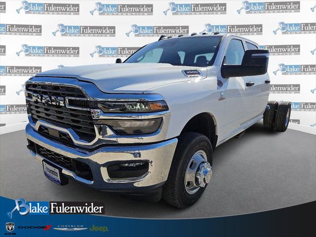 2026 RAM Ram 3500 Chassis Cab RAM 3500 TRADESMAN CREW CAB CHASSIS 4X4 60 CA