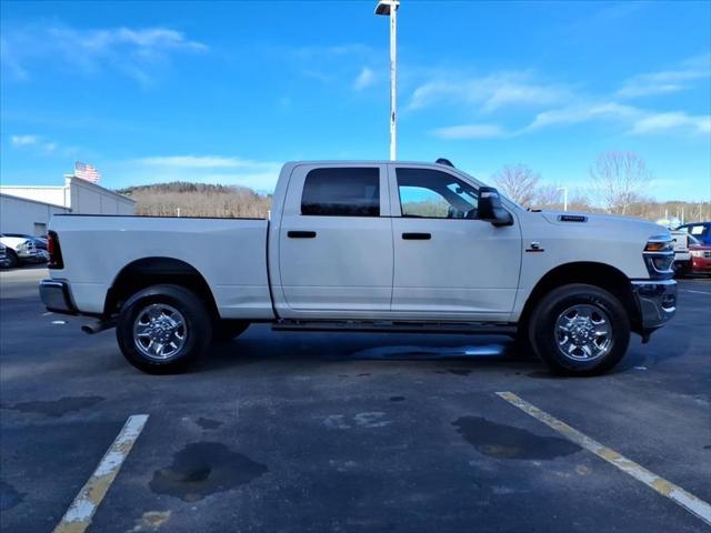 2026 RAM Ram 3500 RAM 3500 TRADESMAN CREW CAB 4X4 64 BOX
