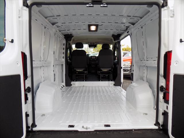 2026 Ram ProMaster Cargo Van Tradesman Low Roof 118" WB w/Pass Seat
