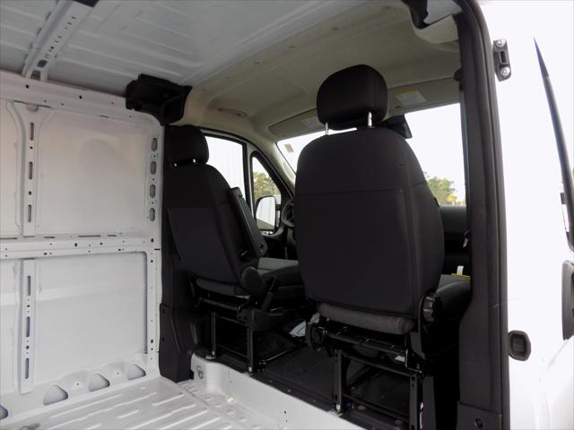 2026 Ram ProMaster Cargo Van Tradesman Low Roof 118" WB w/Pass Seat