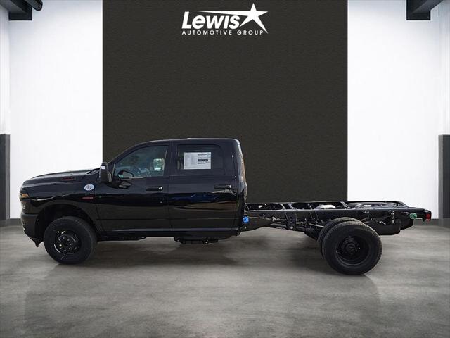 2026 RAM Ram 3500 Chassis Cab RAM 3500 TRADESMAN CREW CAB CHASSIS 4X4 60 CA