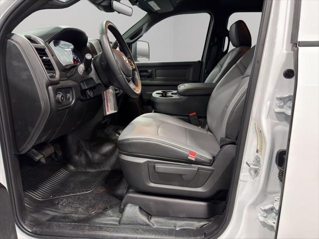 2026 RAM Ram 3500 Chassis Cab RAM 3500 TRADESMAN CREW CAB CHASSIS 4X4 60 CA 2026 RAM Ram 3500 Chassis Cab RAM 3500 TRADESMAN CREW CAB CHASSIS 4X4 60 CA