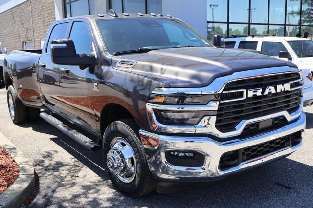2026 RAM Ram 3500 RAM 3500 TRADESMAN CREW CAB 4X2 8 BOX