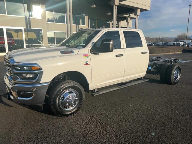 2026 RAM Ram 3500 Chassis Cab RAM 3500 TRADESMAN CREW CAB CHASSIS 4X4 60 CA