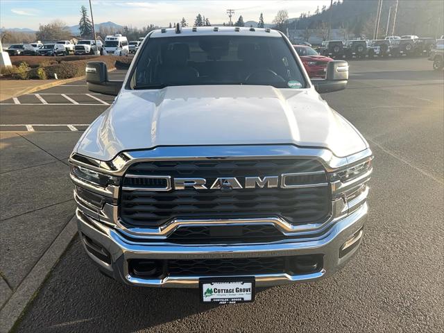 2026 RAM Ram 3500 Chassis Cab RAM 3500 TRADESMAN CREW CAB CHASSIS 4X4 60 CA