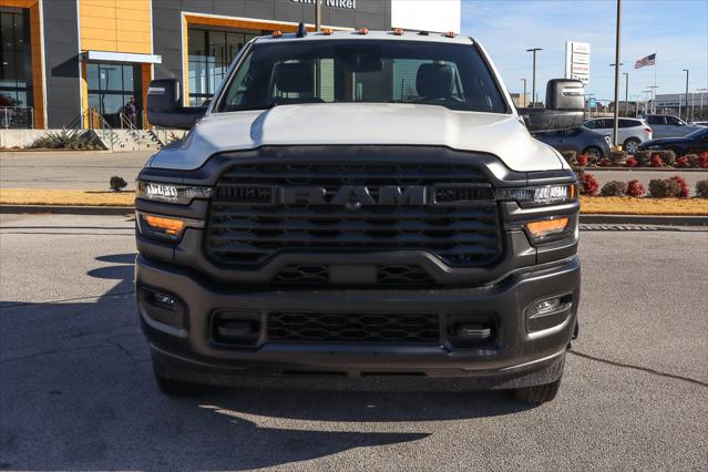 2026 RAM Ram 3500 Chassis Cab RAM 3500 TRADESMAN CHASSIS REGULAR CAB 4X4 84 CA