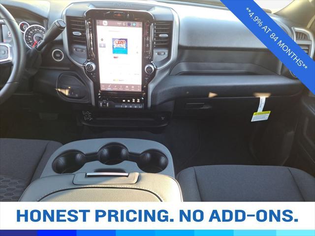 2026 RAM Ram 3500 RAM 3500 TRADESMAN CREW CAB 4X4 8 BOX