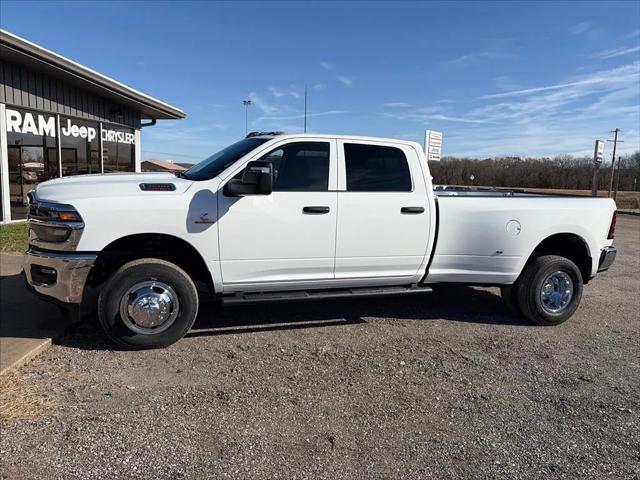 2026 RAM Ram 3500 RAM 3500 TRADESMAN CREW CAB 4X4 8 BOX