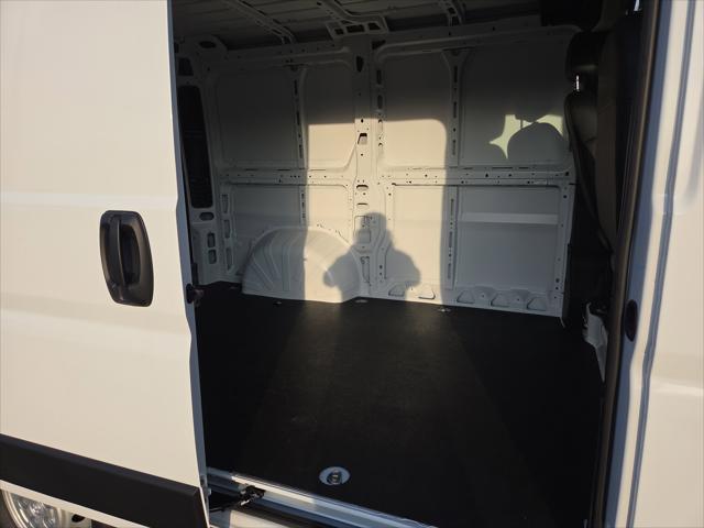 2026 Ram ProMaster Cargo Van Tradesman Low Roof 118" WB w/Pass Seat