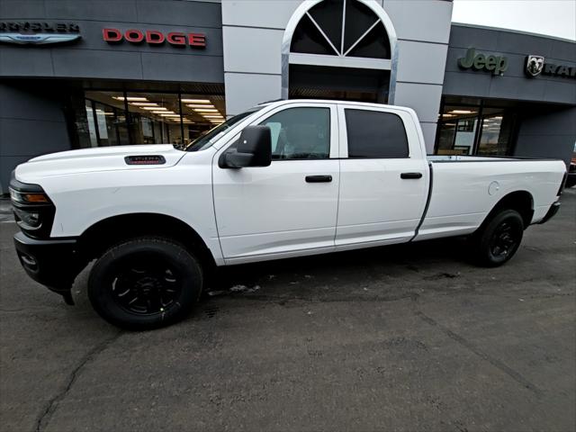 2026 RAM Ram 3500 RAM 3500 TRADESMAN CREW CAB 4X4 8 BOX