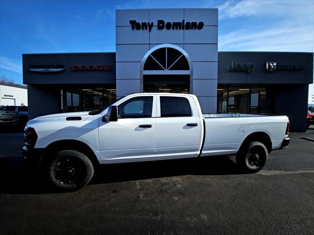 2026 RAM Ram 3500 RAM 3500 TRADESMAN CREW CAB 4X4 8 BOX