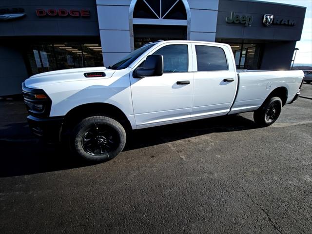 2026 RAM Ram 3500 RAM 3500 TRADESMAN CREW CAB 4X4 8 BOX