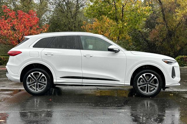 2025 Audi Q5 Premium TFSI quattro S tronic