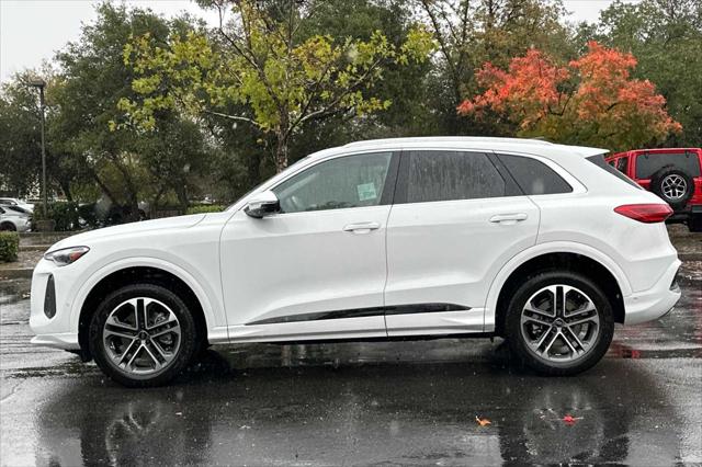 2025 Audi Q5 Premium TFSI quattro S tronic
