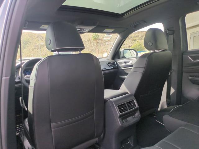 2026 Volkswagen Atlas Cross Sport 2.0T SEL Premium R-Line