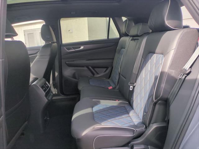 2026 Volkswagen Atlas Cross Sport 2.0T SEL Premium R-Line