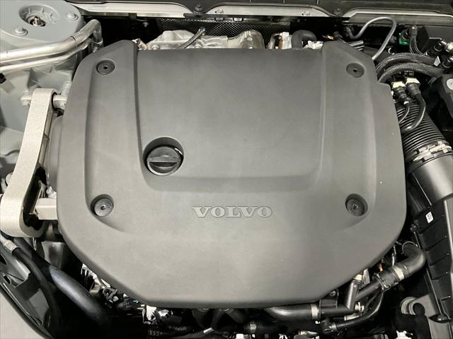 2026 Volvo XC90 B6 Plus 6-Seater