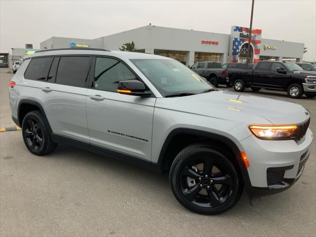 2023 Jeep Grand Cherokee L Altitude 4x4 2023 Jeep Grand Cherokee L Altitude 4x4