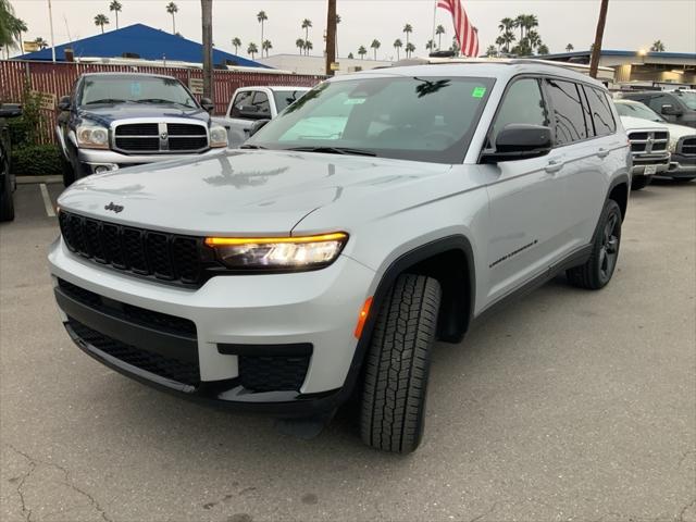2023 Jeep Grand Cherokee L Altitude 4x4 2023 Jeep Grand Cherokee L Altitude 4x4