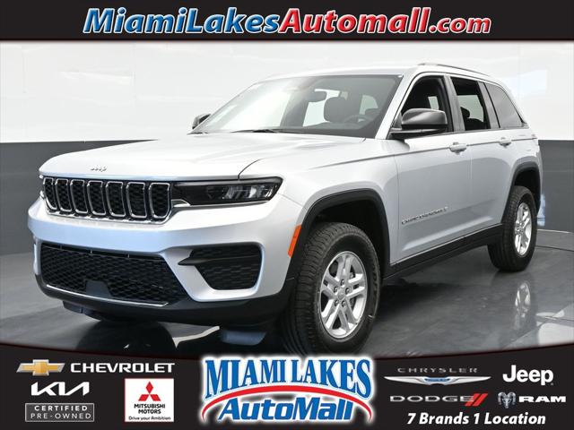 2024 Jeep Grand Cherokee Laredo 4x2