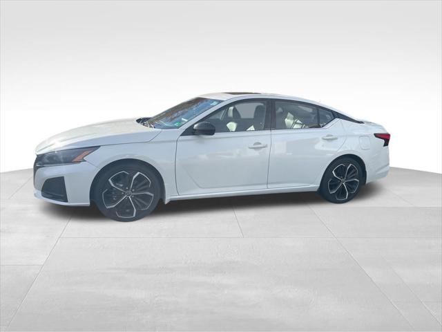 2023 Nissan Altima SR FWD 2023 Nissan Altima SR FWD