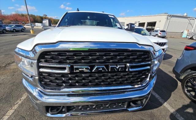 2024 RAM 2500 Big Horn Crew Cab 4x4 64 Box