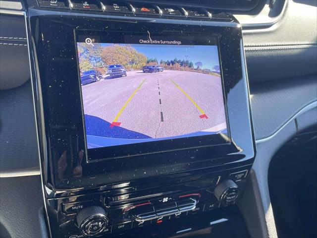 2024 Jeep Grand Cherokee Laredo 4x2