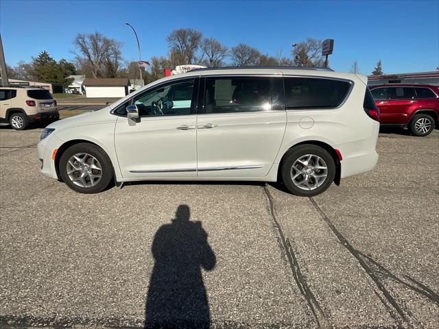 2017 Chrysler Pacifica Limited 2017 Chrysler Pacifica Limited