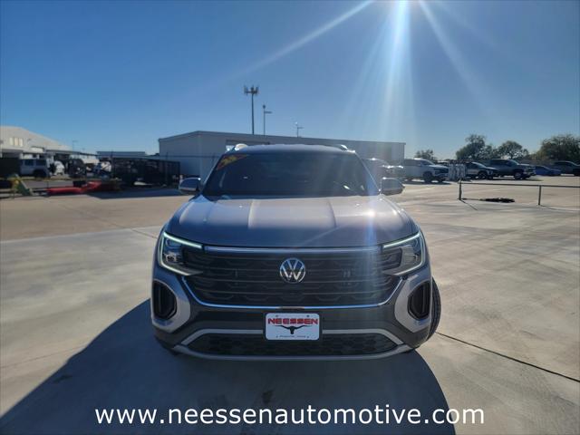 2025 Volkswagen Atlas Cross Sport 2.0T SE w/Technology