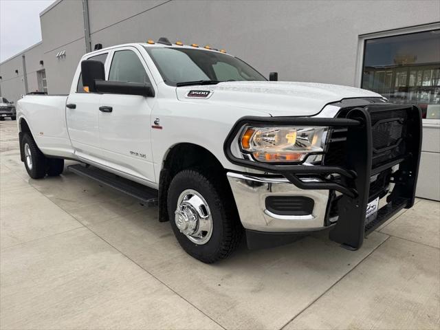 2020 RAM 3500 Tradesman Crew Cab 4x4 8 Box