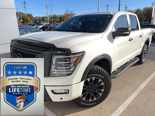 2021 Nissan TITAN Crew Cab PRO-4X 4x4 2021 Nissan TITAN Crew Cab PRO-4X 4x4