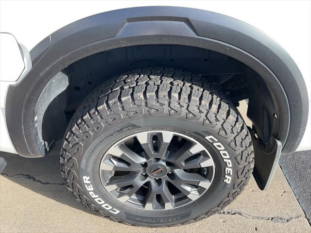 2021 Nissan TITAN Crew Cab PRO-4X 4x4 2021 Nissan TITAN Crew Cab PRO-4X 4x4