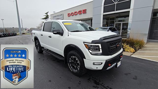2021 Nissan TITAN Crew Cab PRO-4X 4x4 2021 Nissan TITAN Crew Cab PRO-4X 4x4