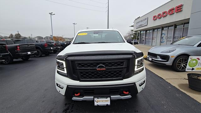 2021 Nissan TITAN Crew Cab PRO-4X 4x4 2021 Nissan TITAN Crew Cab PRO-4X 4x4