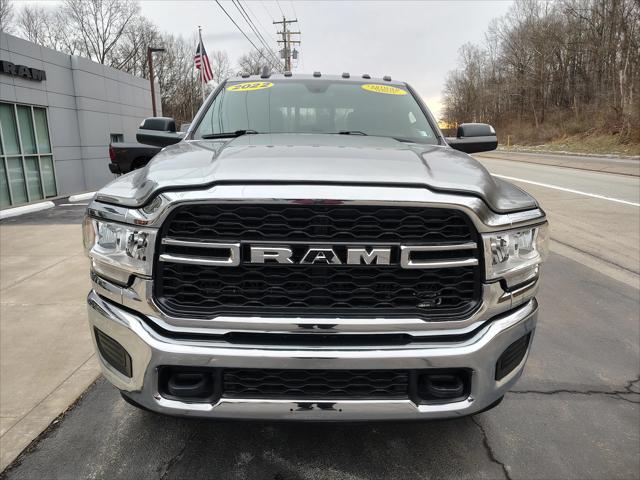 2022 RAM 3500 Tradesman Crew Cab 4x4 8 Box 2022 RAM 3500 Tradesman Crew Cab 4x4 8 Box