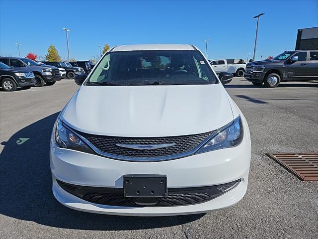 2024 Chrysler Voyager LX 2024 Chrysler Voyager LX