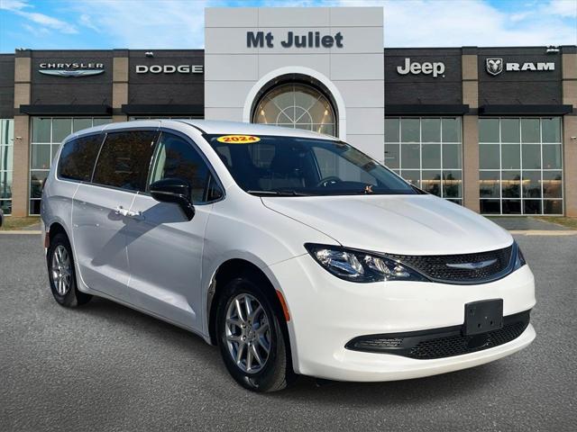 2024 Chrysler Voyager LX