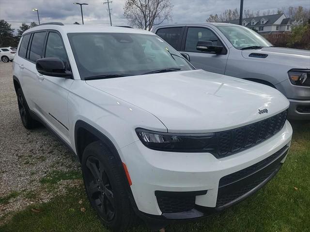 2023 Jeep Grand Cherokee L Altitude 4x4 2023 Jeep Grand Cherokee L Altitude 4x4