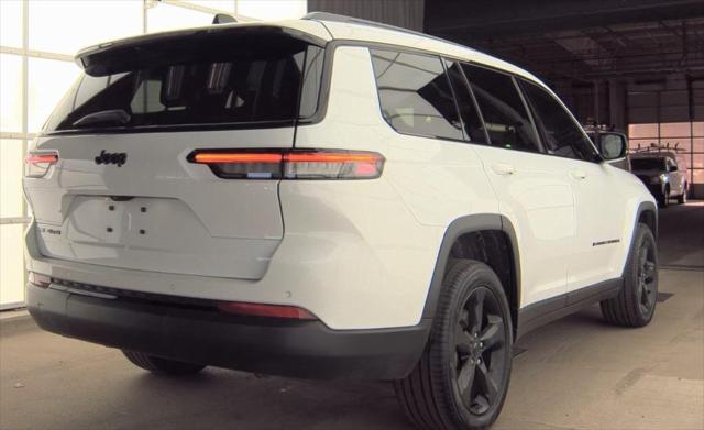 2022 Jeep Grand Cherokee L Altitude 4x4 2022 Jeep Grand Cherokee L Altitude 4x4